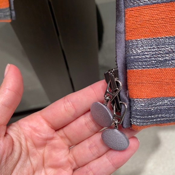 Armani jacket. Size 4. Excellent condition. - Picture 4 of 4